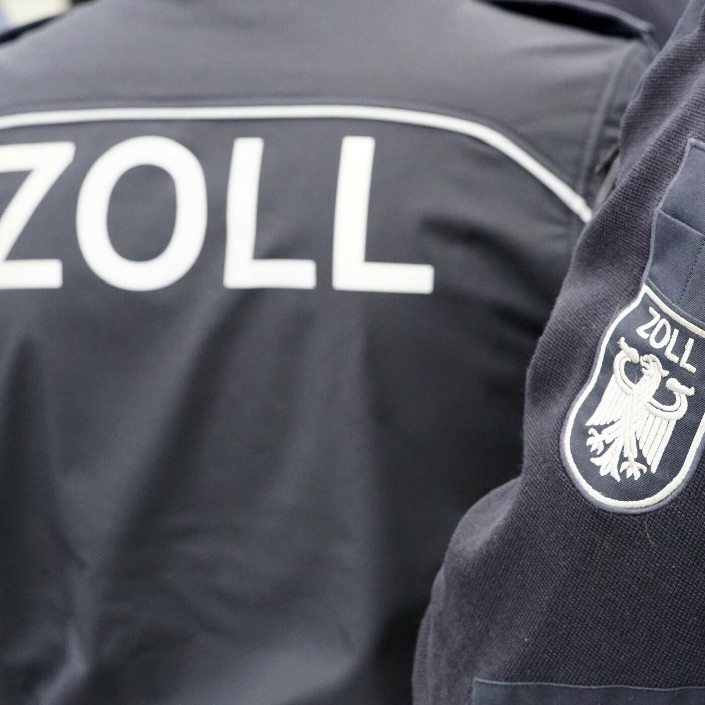 Der Zoll beschlagnahmt Autos russischer Urlauber